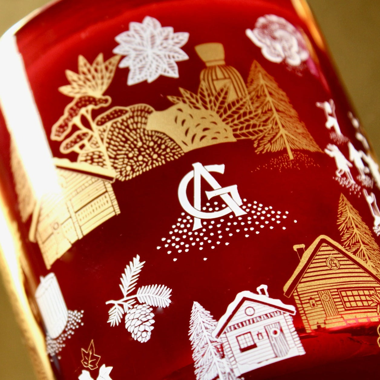 Goutal Une Foret D'Or Red Scented Candle | My Perfume Shop